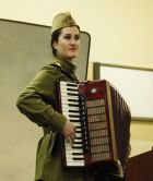 Аккордеонистка на 23 февраля