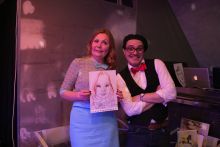 Шаржист на 8 марта